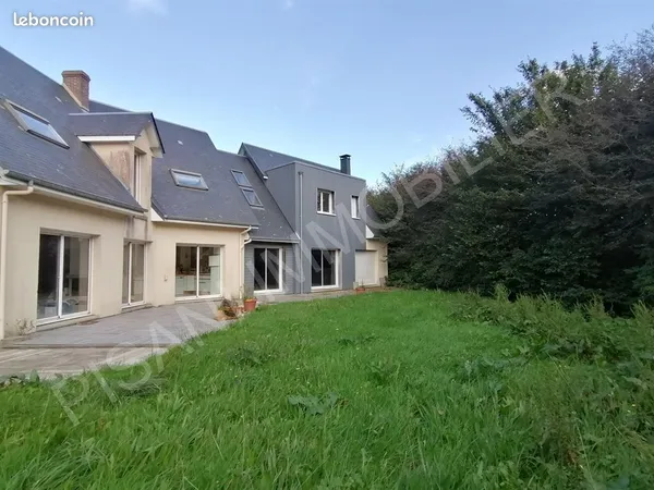 Maison 13 pièces 315 m² 