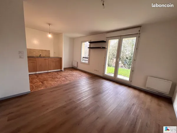 Studio 1 pièce 33 m² 