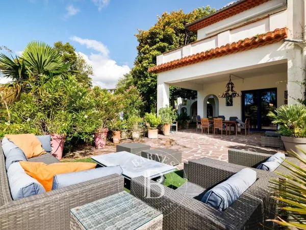 Vends t6 et plus - 167.01m² - Anglet 64600 