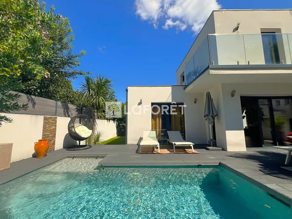 Pérols Maison contemporaine T4 avec piscine 