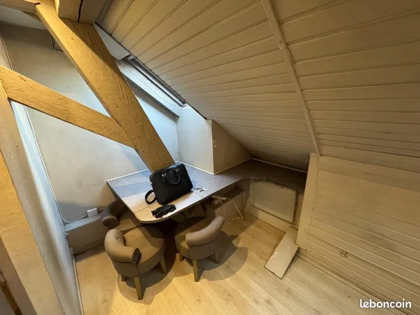 Location studio meublé 11m2 boulevard de Nancy 