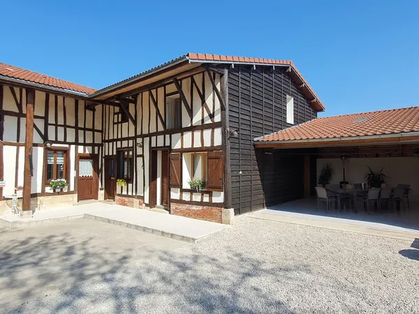 Maison + gîte de charme (de particulier à particulier) 