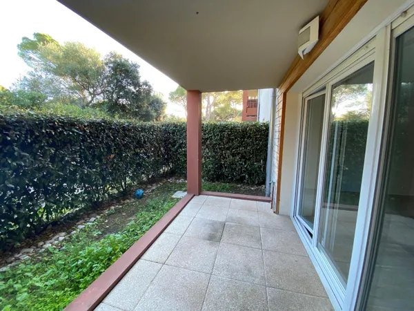 Studio 1 pièce 35 m² 