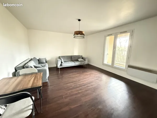 Studio 1 pièce 38 m² 