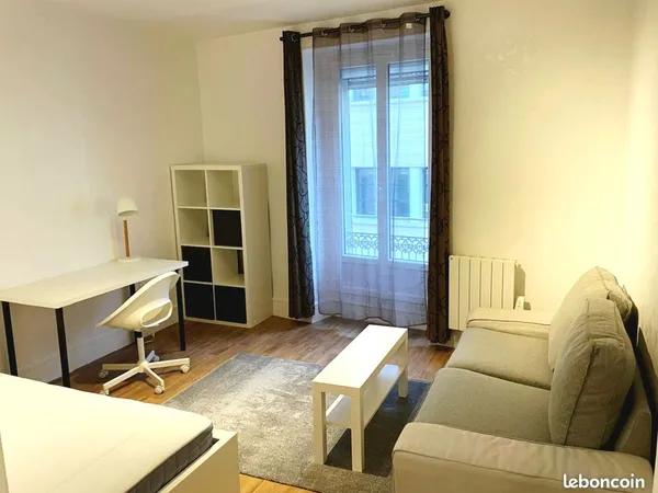 Studio meublé 