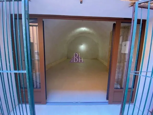 Immobilier professionnel Location Bormes-les-Mimosas   550€