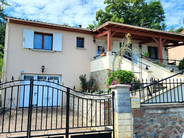Maison T5 de 110 m² 
