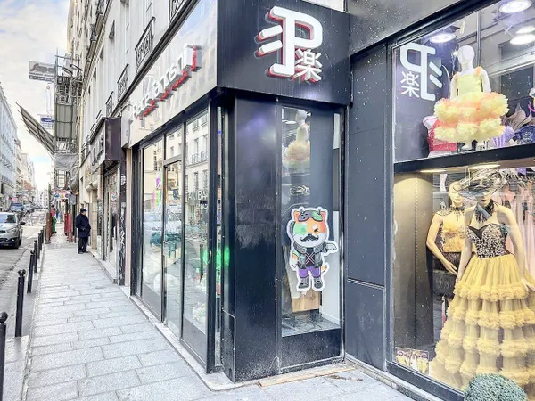 Boutique 2 pièces 139 m² 