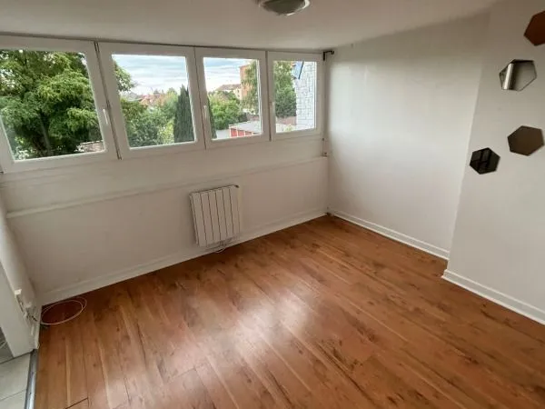 Studio 1 pièce 19 m² 