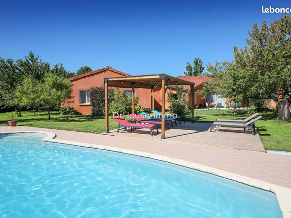 Maison 8 pièces 225 m² 