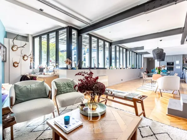 RARE - BOULOGNE NORD - APPARTEMENT CONFIDENTIEL 130 M2 - 4 CHAMB 