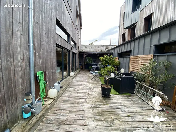 Maison 5 pièces 232 m² 