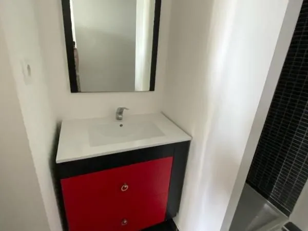 Studio 1 pièce 25 m² 