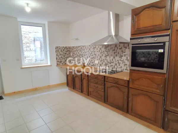 Maison 4 chambres, entièrement rénovée, au pied des commodités 