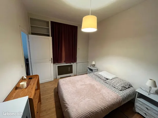 Chambre à louer dans maison a bourg la reine 