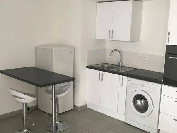 Studio 1 pièce 30 m² 