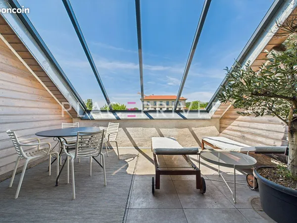 Loft 5 pièces 154 m² 