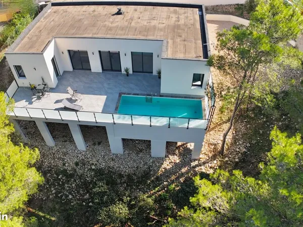Maison revenue à la vente 