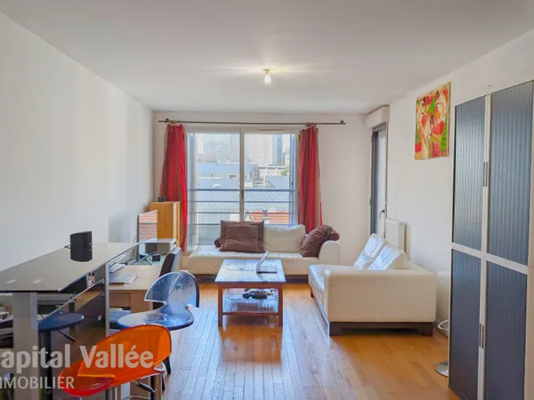 Appartement 2 pièces - 53m2 - Loggia - Parking - Bagnolet 