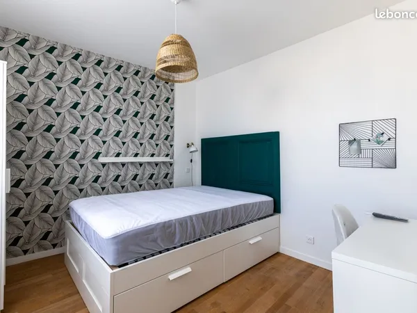 Chambre chaleureuse dans belle colocation 