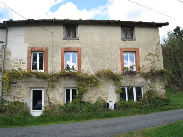 EN VENTE - OLMET - Ensemble immobilier avec maison, grange, atelier, écurie 
