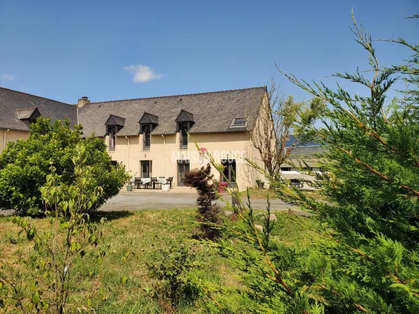 Maison 8 pièces 417 m² 