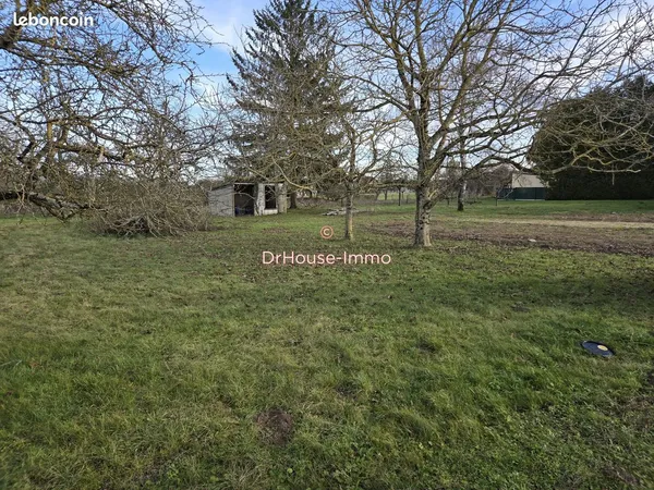 Terrain 1078 m² souligny 