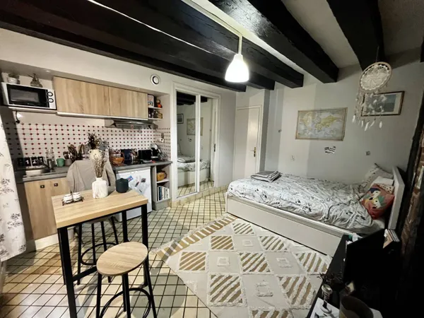Studio 1 pièce 18 m² 
