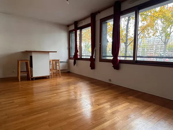 Appartement Paris 1 pièce(s) 30.19 m2 