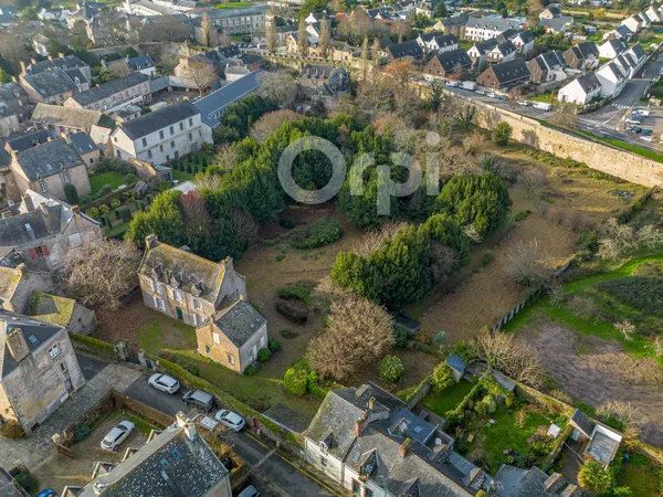 UNIQUE à GUERANDE (44) MANOIR XVIe et XVIIIe siècle - Intra muros - parc clos de 8200m² 