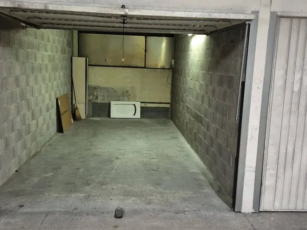 Parking 18 m² 