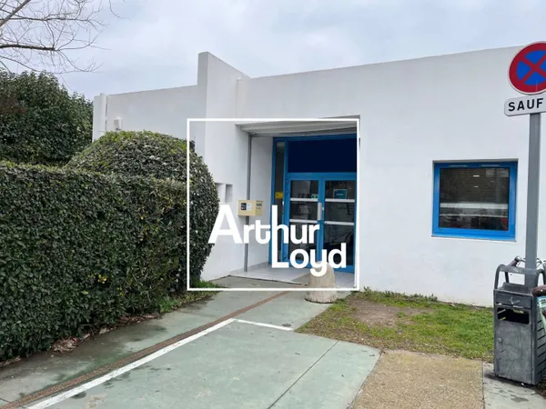 Bureaux 880 m² 