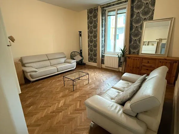 ✨ À louer - Appartement de 53 m² avec charme de l'ancien ✨ 