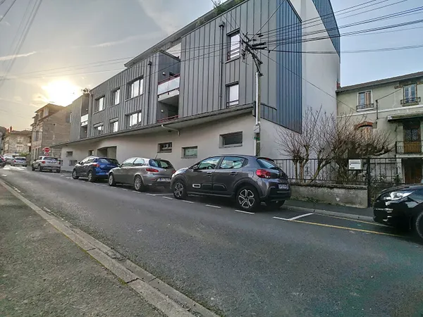 Appartement avec terrasse à vendre à Brive la Gaillarde - Quartier ancienne caserne - 2 chambres - 