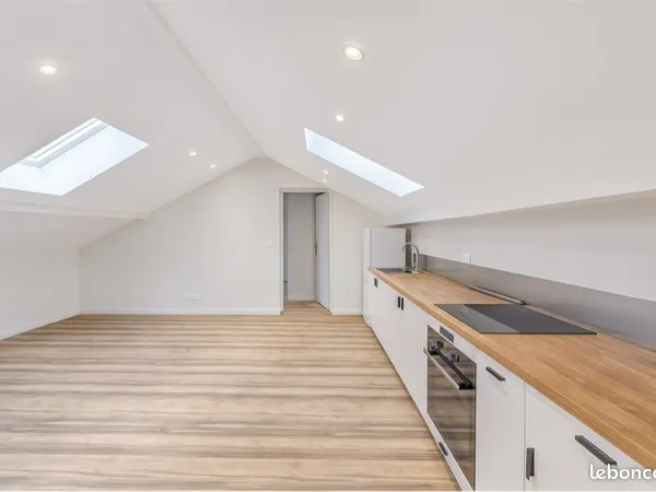 ✨ Appartement T2 sous combles , charmant et atypique - particulier à particulier 
