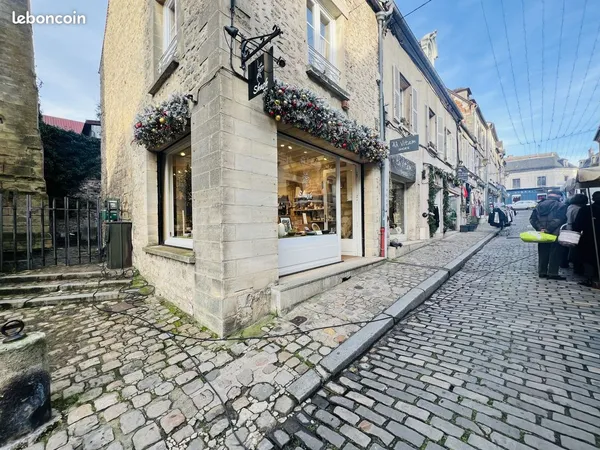 Local commercial 26 m² Senlis 