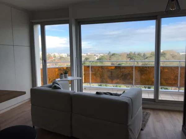 Vends T1 bis 33m² avec balcon terrasse filant sur parc bordelais 