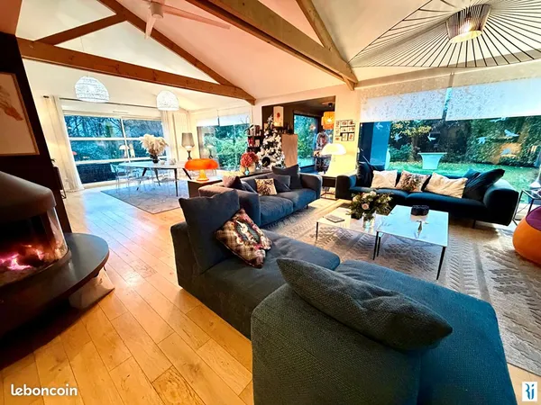 Maison 7 pièces 206 m² 