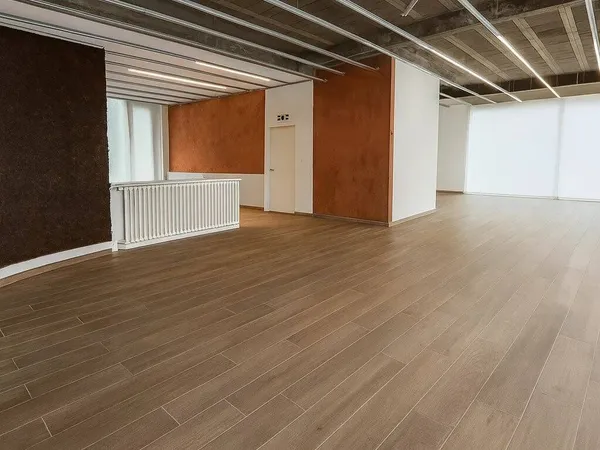 Local commercial 185 m² 