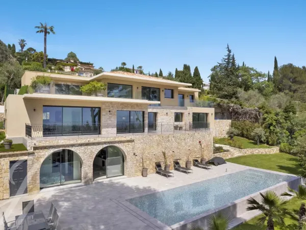 Villa contemporaine avec vue mer panoramique 
