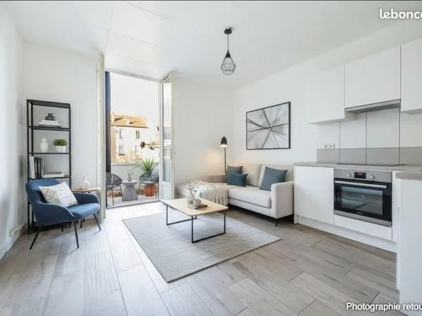 Studio 1 pièce 17 m² 