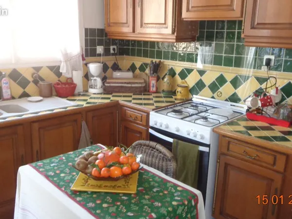 Draguignan , Appartement T3 70 m2 2ème étage avec ascenseur et place de parking en sous-sol Très 