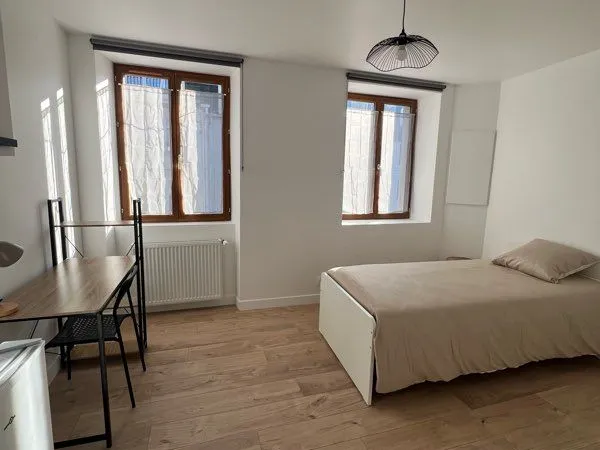 CHAMBRE NEUVE étudiante Saclay 