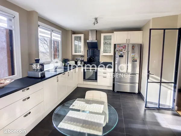 Appartement 5 pièces 122 m² 