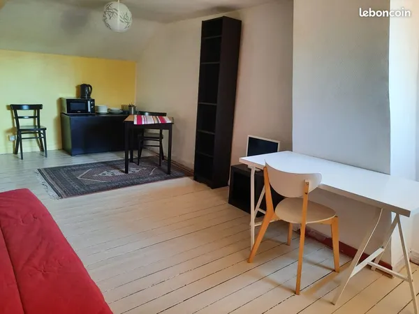 Avignon EM prox Remparts joli studio 
