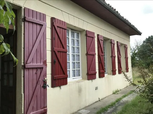 Maison en pierre de 4 pièces principales 