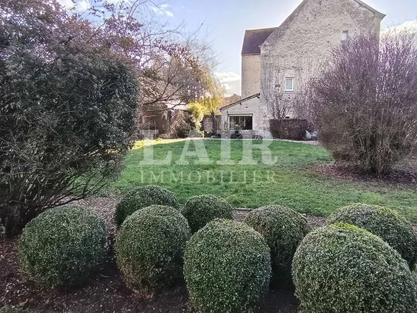 Maison 12 pièces 297 m² 