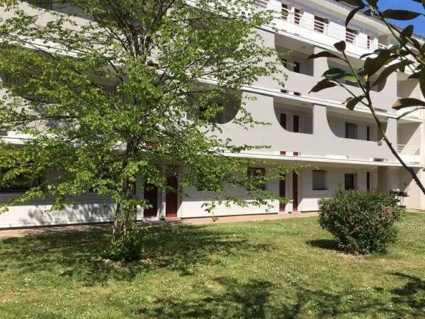 Studio 1 pièce 15 m² 