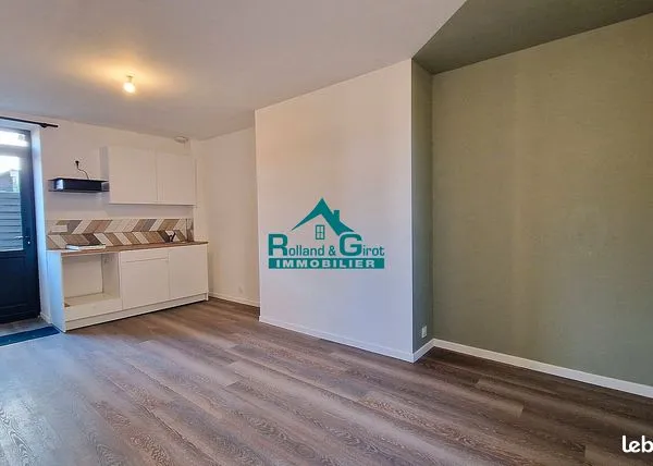Studio 1 pièce 22 m² 