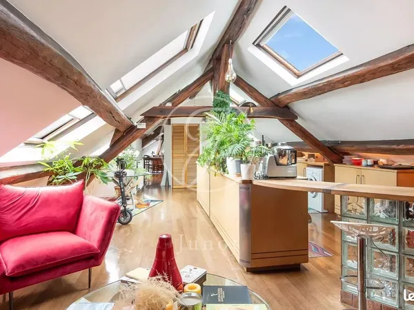 Loft 4 pièces 115 m² 